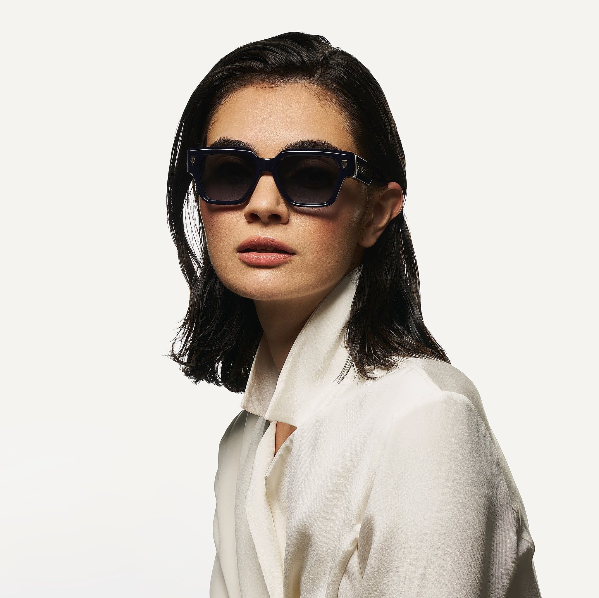 SIAN Sunglasses T HENRI