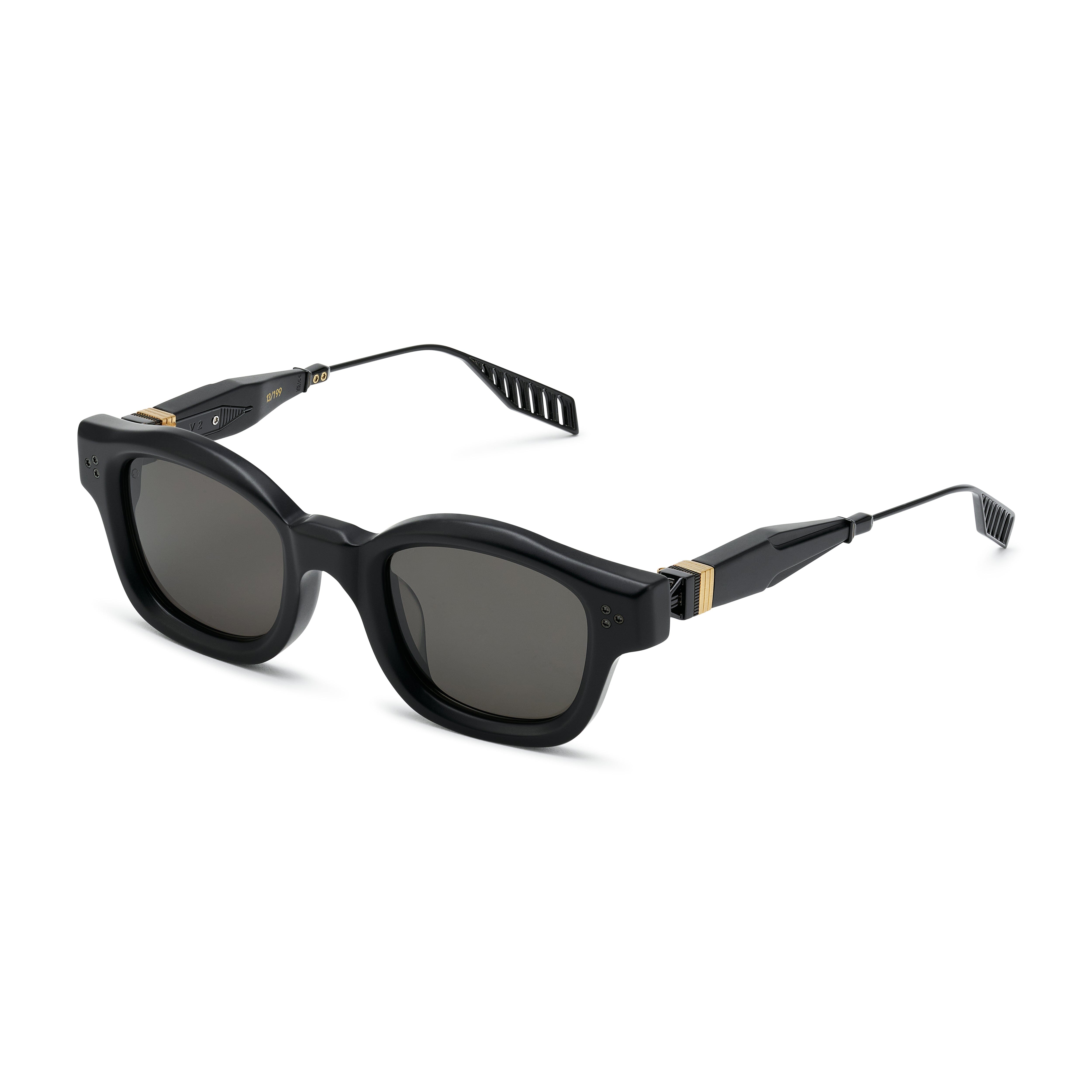 V2 – T HENRI
