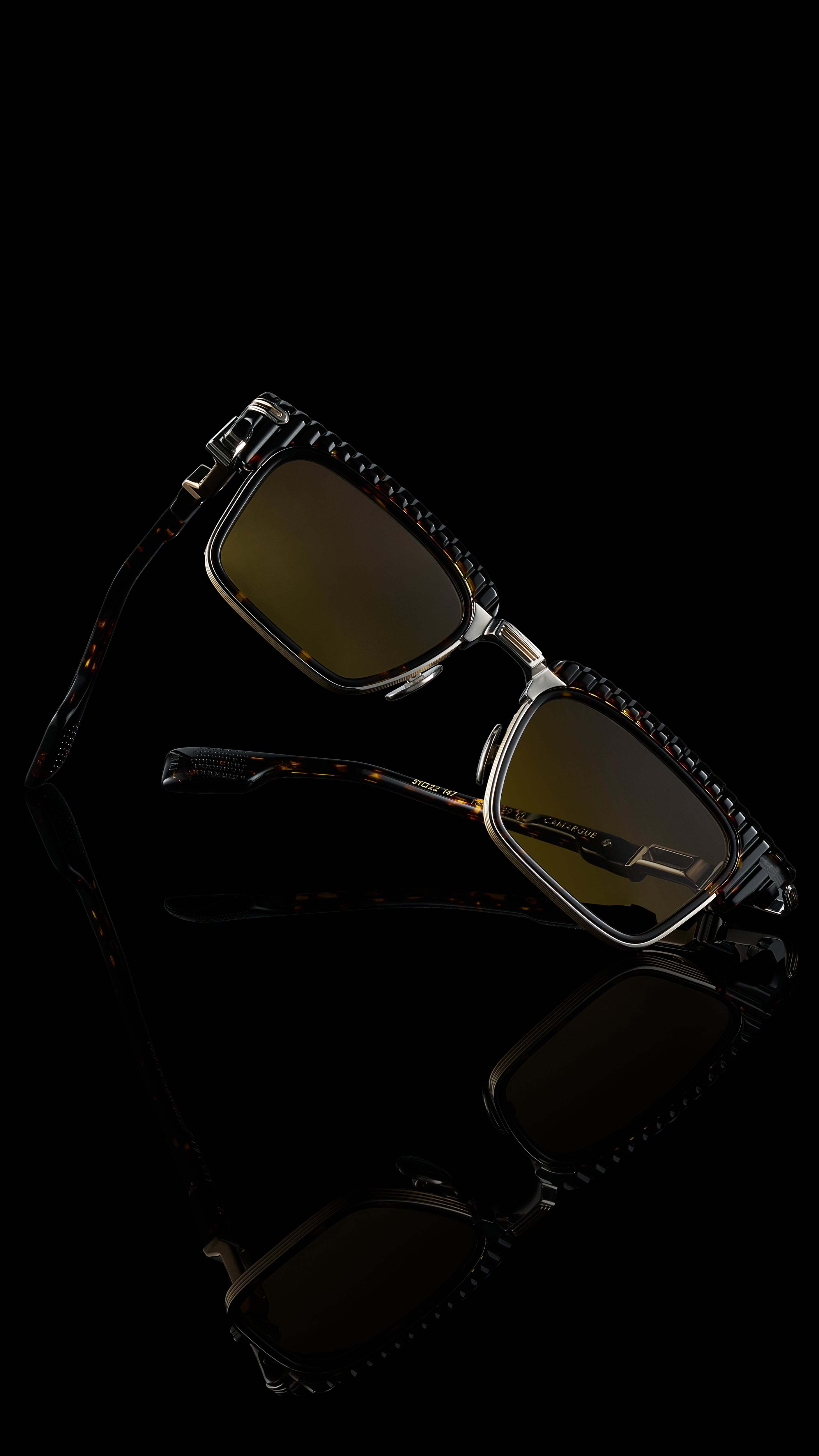 files/CAMARGUE_THENRI_Petra_Designer_Sunglasses_BlackCreative_060-001_2_1.jpg