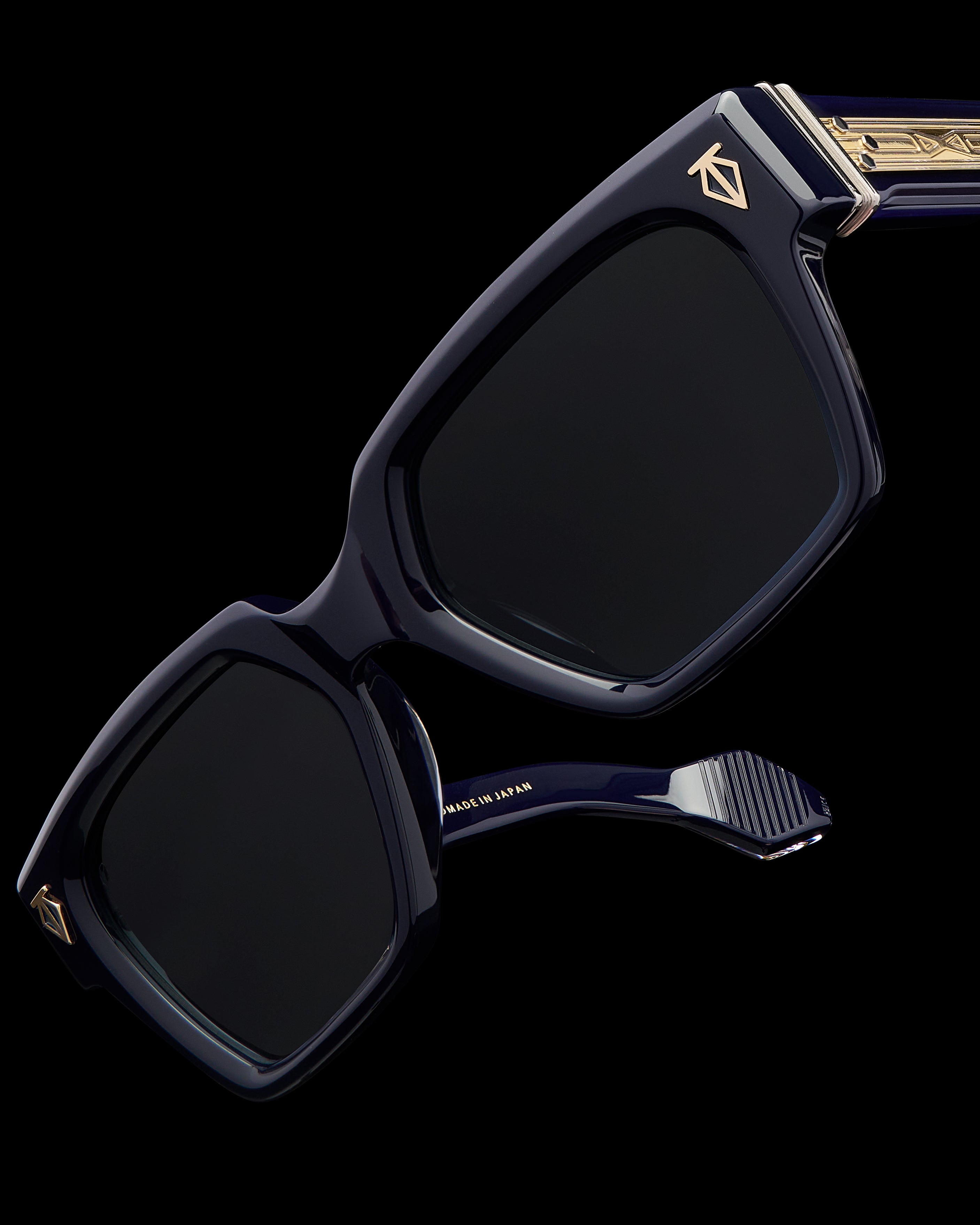 files/UTOPIA_THENRI_Blue_Designer_Sunglasses_Creative_105_1.jpg