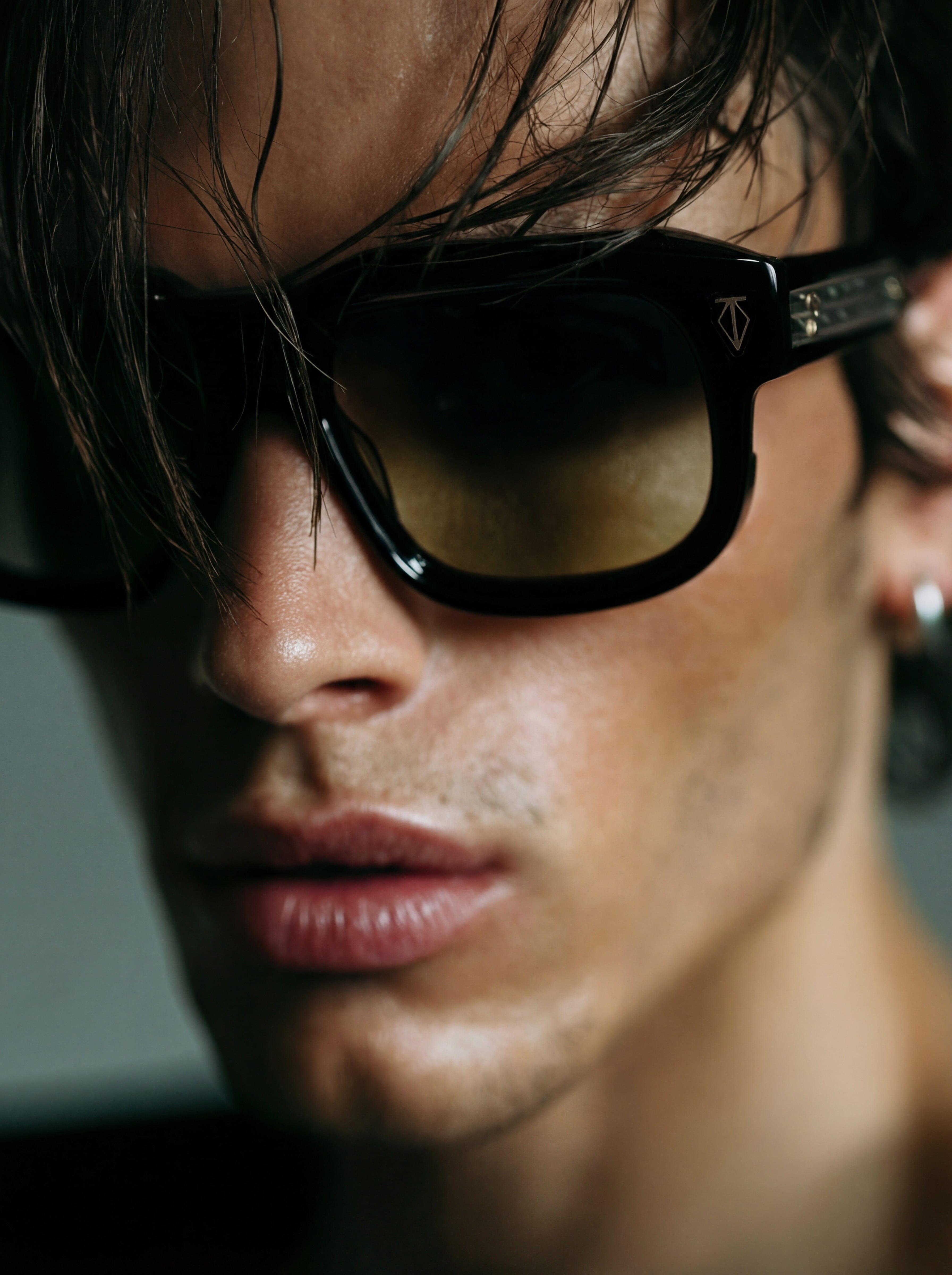 VALOUR Sunglasses T HENRI 